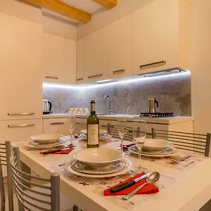 https://bragora-3524-between-san-marco-and-biennale.hotelinveneto.com